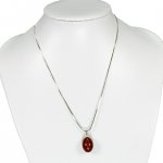 Fashion necklace with natural stone