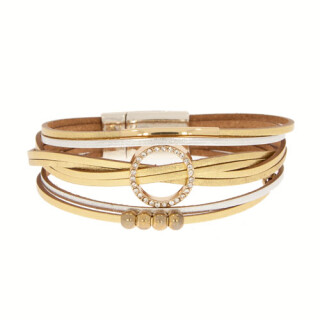 Fashionable leather bracelet with magnetic clasp