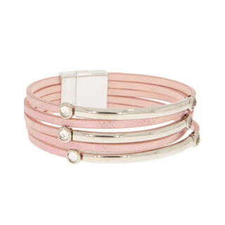 Fashionable leather bracelet with magnetic clasp