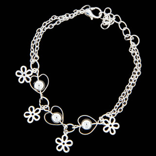 Modisches Armband mit Charms, Hellsilber