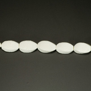 Strang Weiße Schaumkoralle, ca. 16x28mm