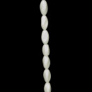 strand glass beads, twisted 10x19mm, white