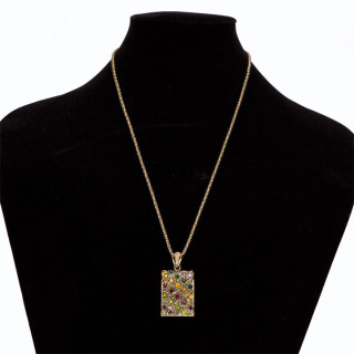 Long fashion chain with stones