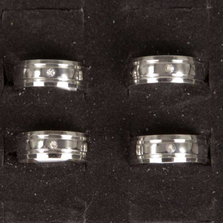 Edelstahlring mit Stein