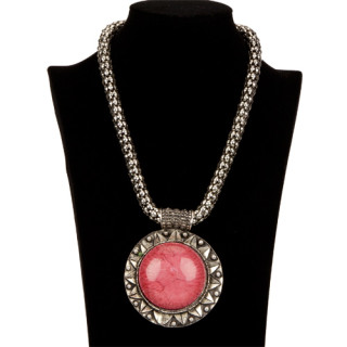 Necklace with pendant, red