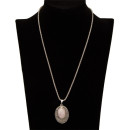 Necklace with pendant, rose quartz