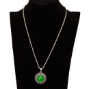 Necklace with pendant, green
