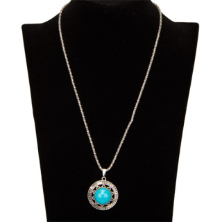 Necklace with pendant, blue