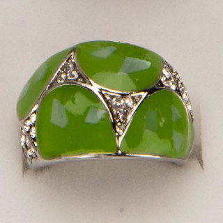 Mother of pearl ring, green