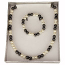 Gift set magnetic jewellery, cream-black