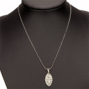 Fashion chain with glitter stones