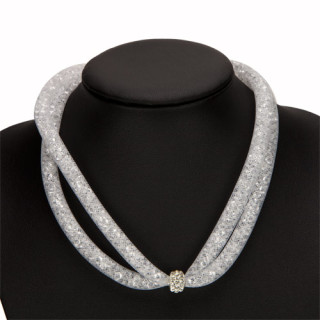 Double net necklace with stones and magnetic clasp, white