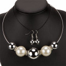 necklace with thick balls + earrings, cream silver