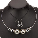 necklace with thick balls + earrings, cream silver