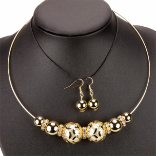 necklace with thick balls + earrings, cream gold