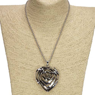 Necklace with pendant, silver