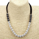 Necklace with shining ball beads, silver