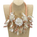 Necklace mother of pearl flower salmon