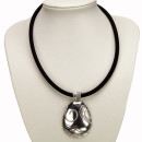 Fabric ribbon necklace black with pendant oval